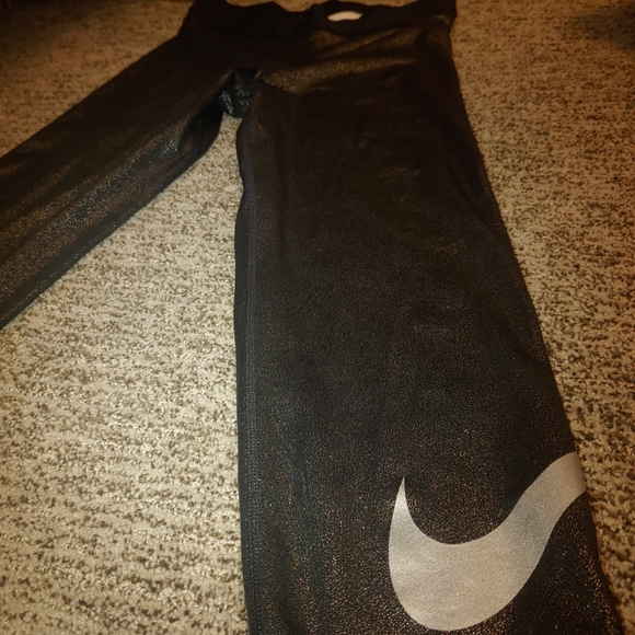 Grey sparkly Nike Capri pants - Picture 1 of 3